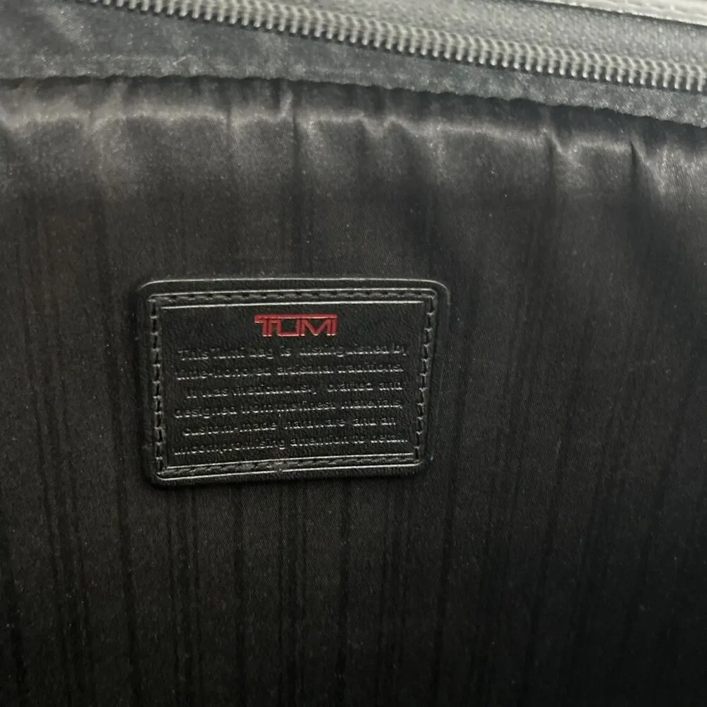 TUMI briefcase leather Large black Carry On Computer Bag 96132DH Organization